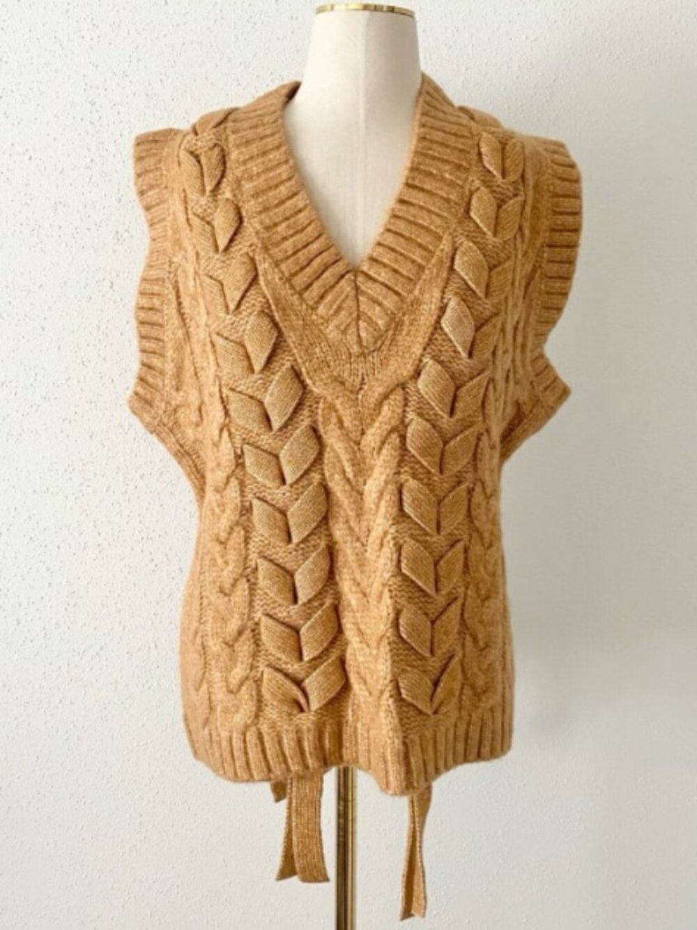 FOREVER 21 Women's Size Small Brown Cable Knit Oversized Sleeveless Sweater Vest